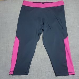 Adidas techfit capri leggings